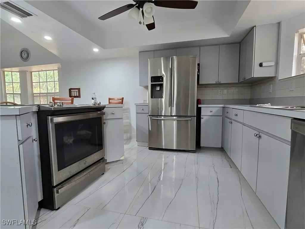 140 S Davis Street Labelle FL 33935