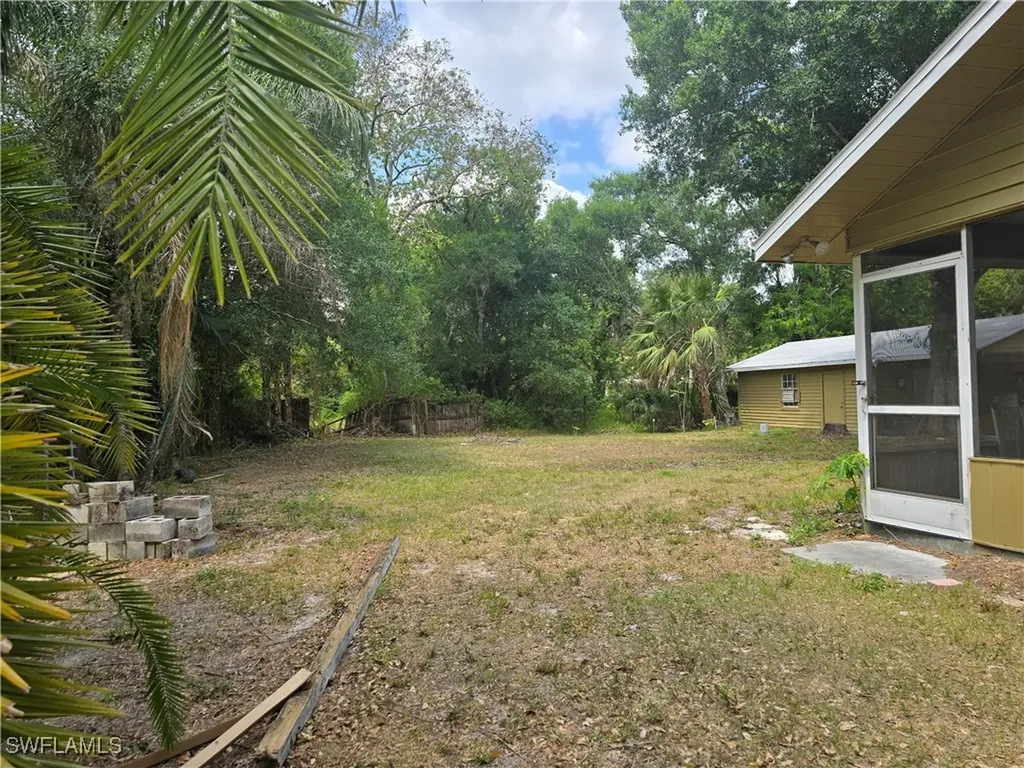 140 S Davis Street Labelle FL 33935