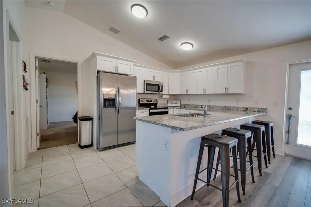 Cape Coral FL, 325 NW 10th Terrace