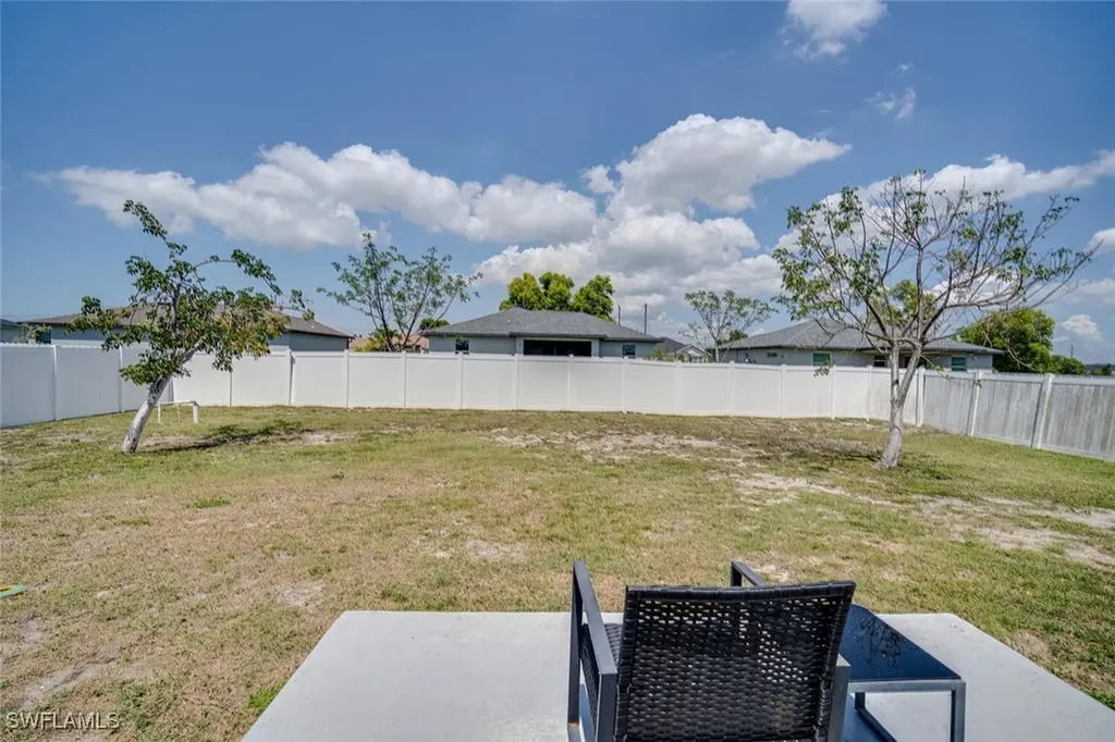 325 NW 10th Terrace Cape Coral FL 33993