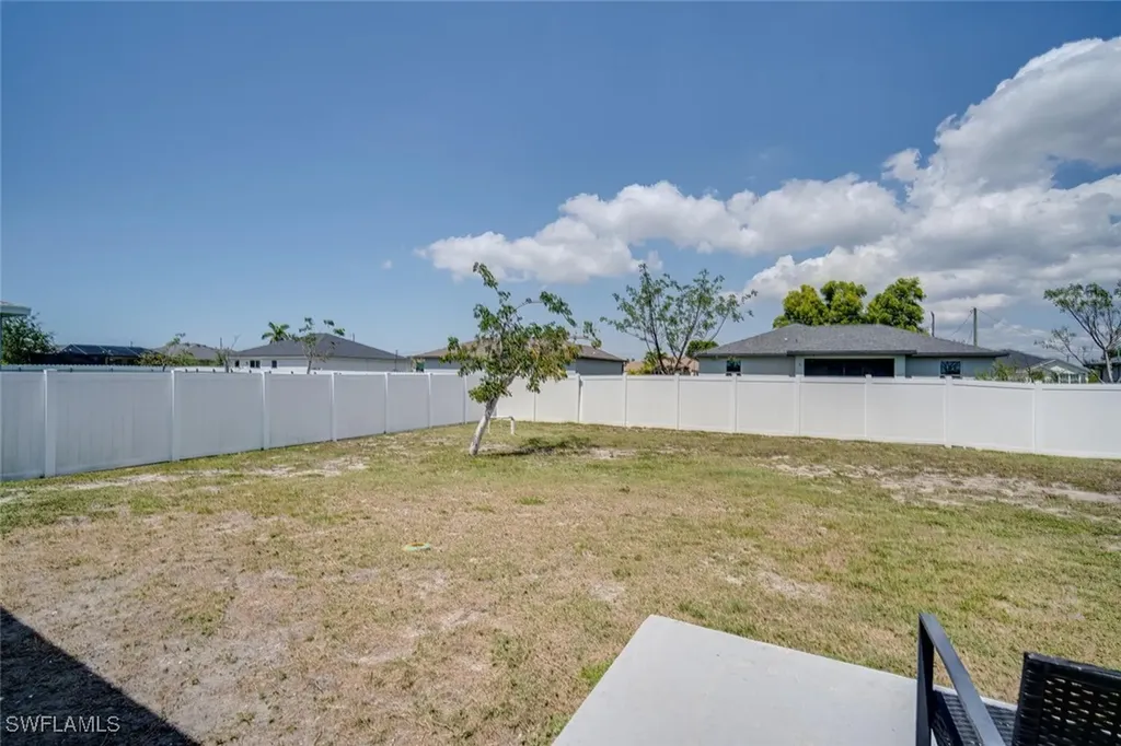 325 NW 10th Terrace Cape Coral FL 33993