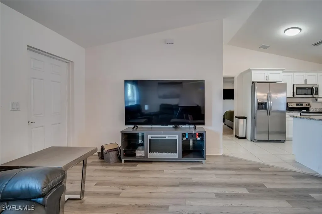 325 NW 10th Terrace Cape Coral FL 33993