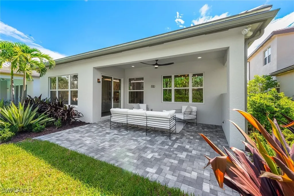 11261 Daphne Court Naples FL 34120
