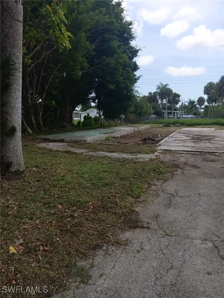 46 Derhenson Drive Naples FL 34114