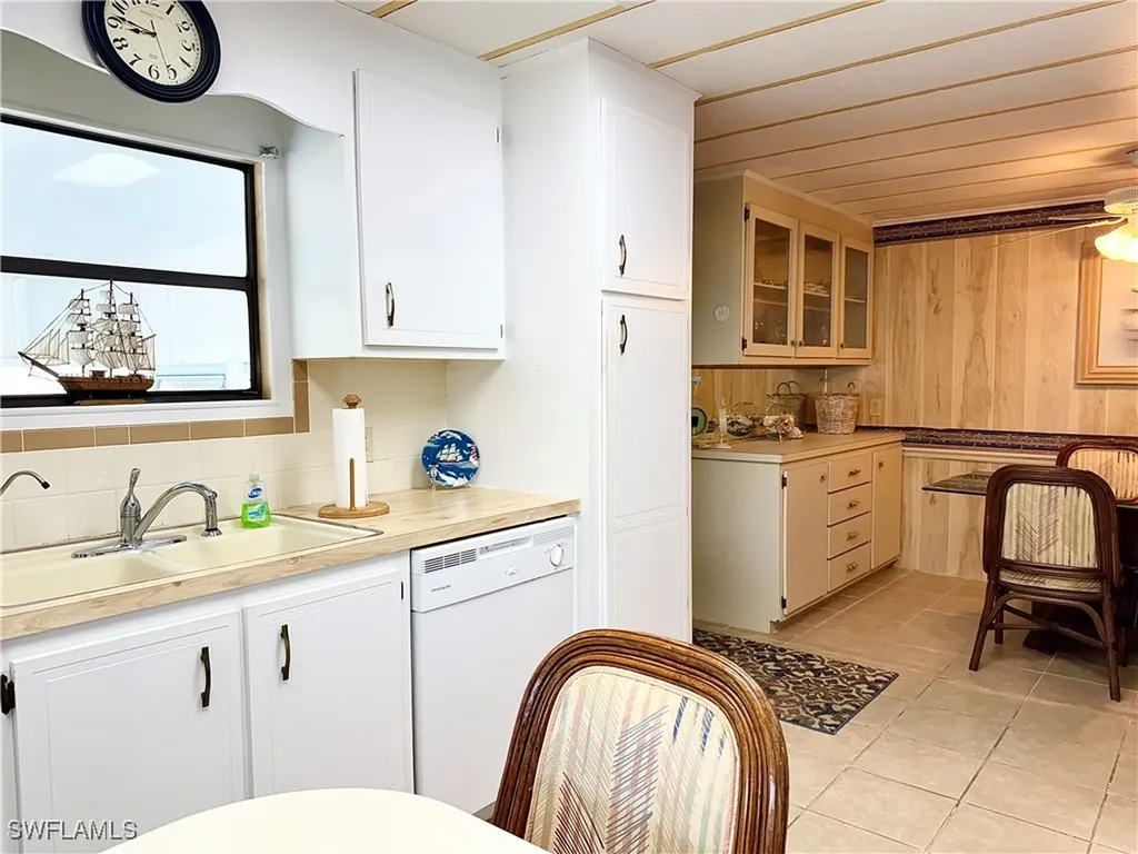 16 Turquoise Avenue Naples FL 34114