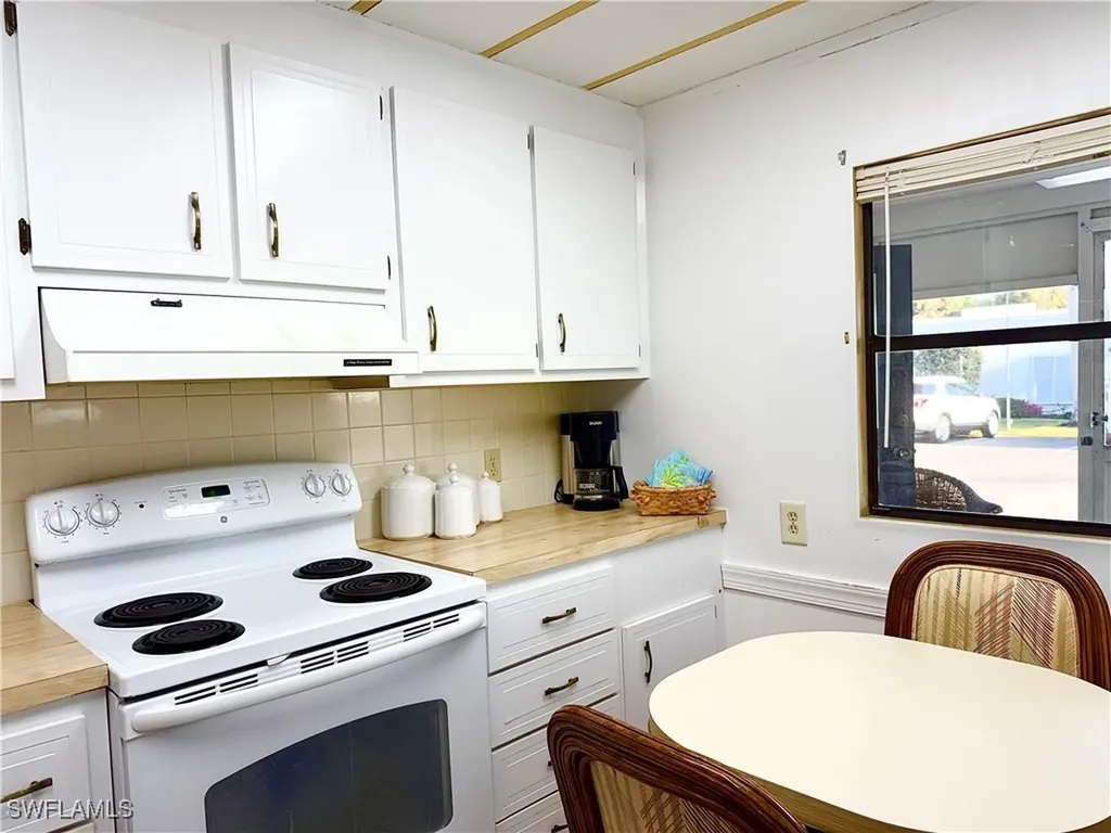 16 Turquoise Avenue Naples FL 34114