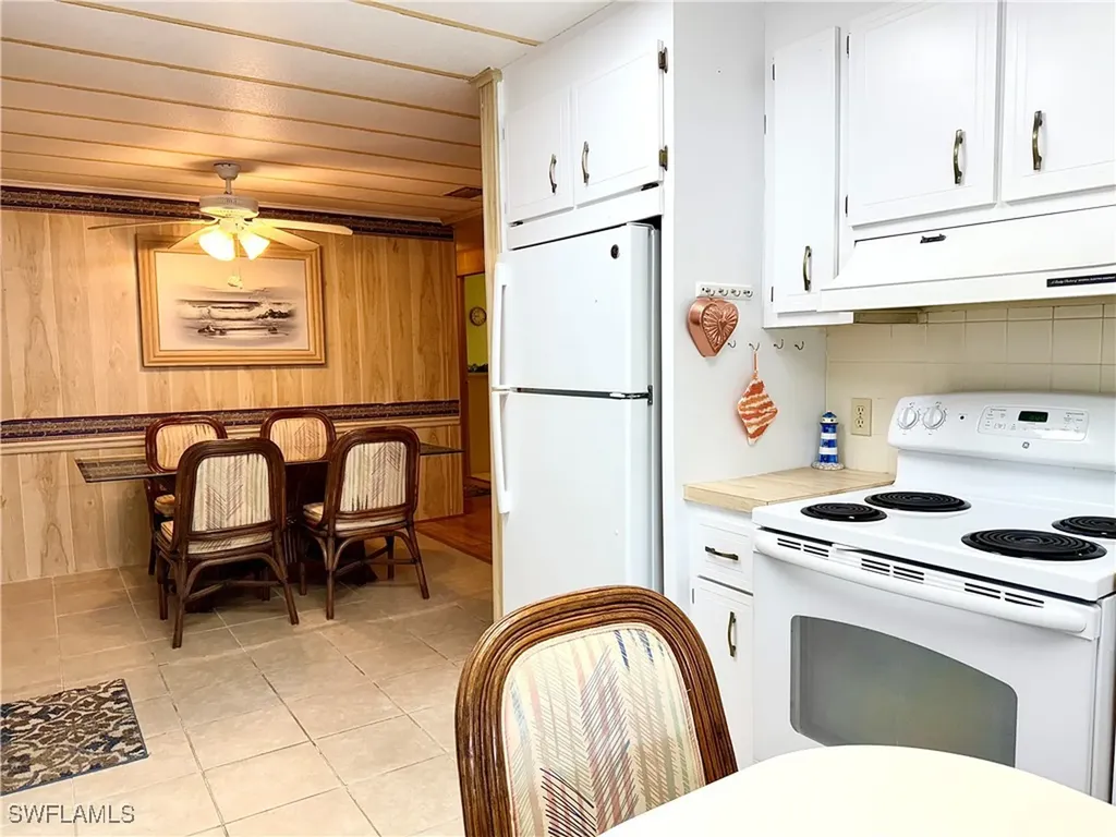 16 Turquoise Avenue Naples FL 34114