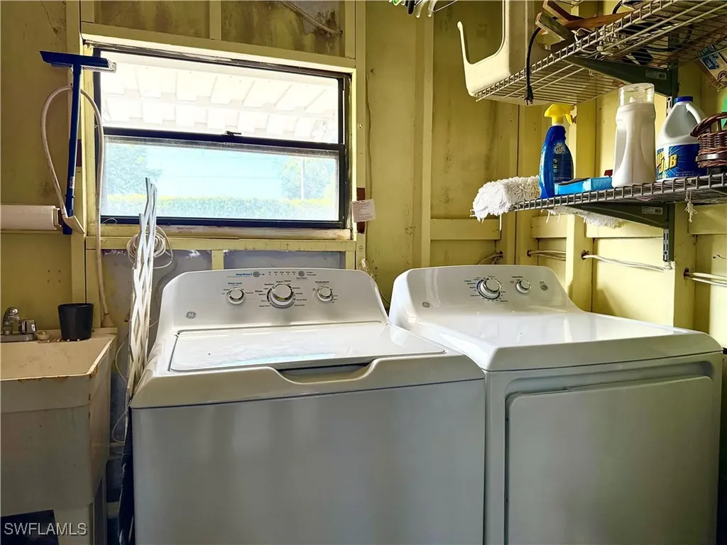 16 Turquoise Avenue Naples FL 34114