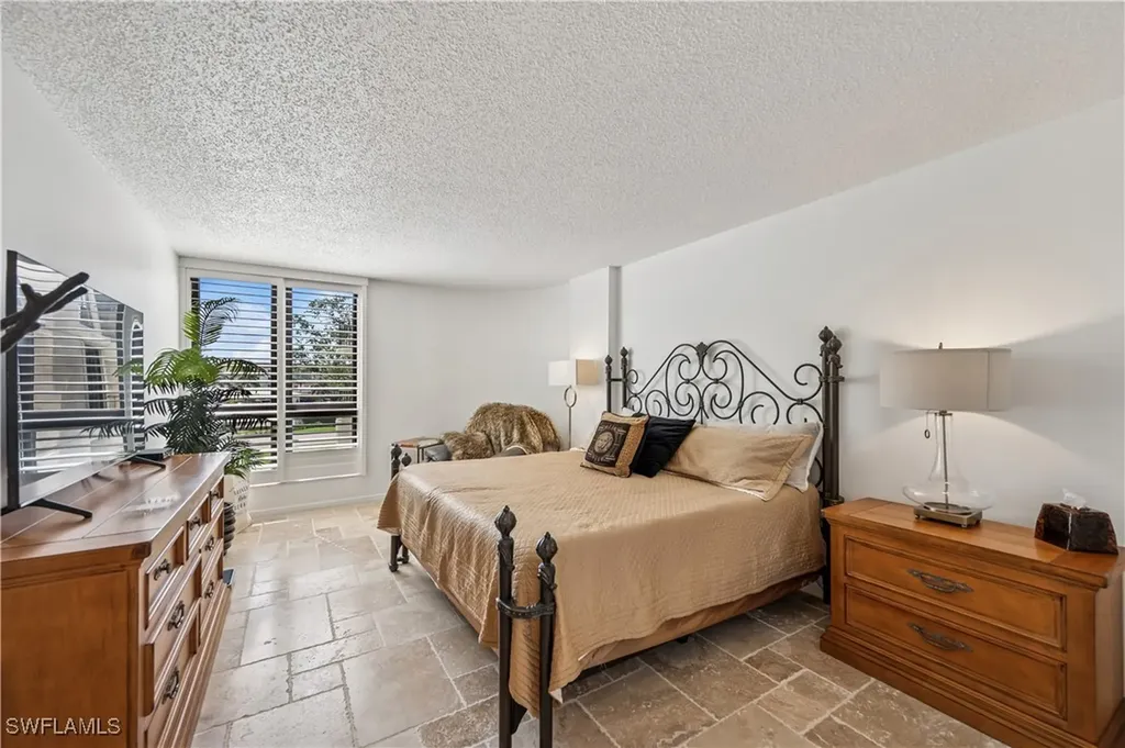 3115 Gulf Shore Boulevard N Naples FL 34103