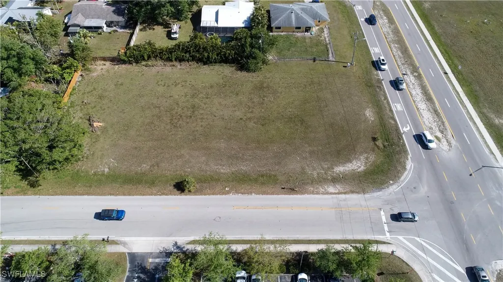 758 SW 4th Street Cape Coral FL 33991