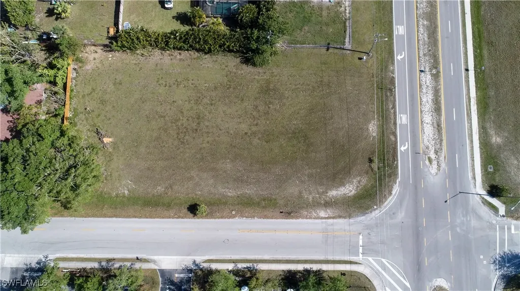 758 SW 4th Street Cape Coral FL 33991