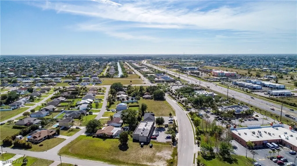758 SW 4th Street Cape Coral FL 33991