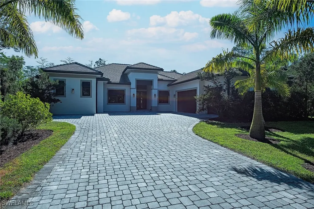 260 23rd Street NW Naples FL 34120