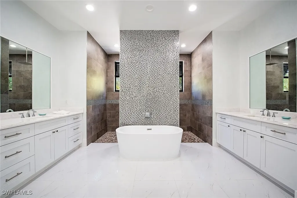 260 23rd Street NW Naples FL 34120