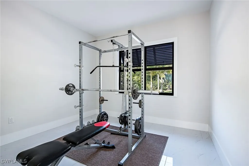 260 23rd Street NW Naples FL 34120
