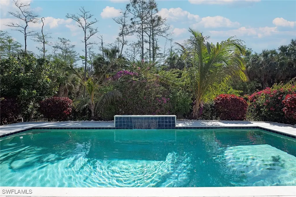 260 23rd Street NW Naples FL 34120