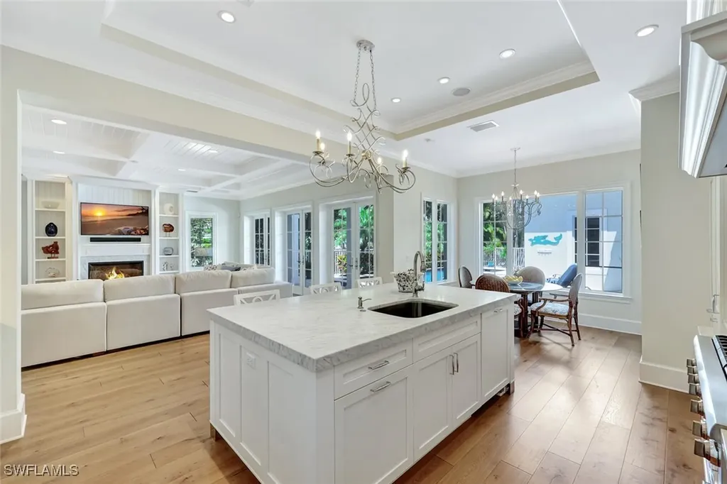455 13th Avenue S Naples FL 34102
