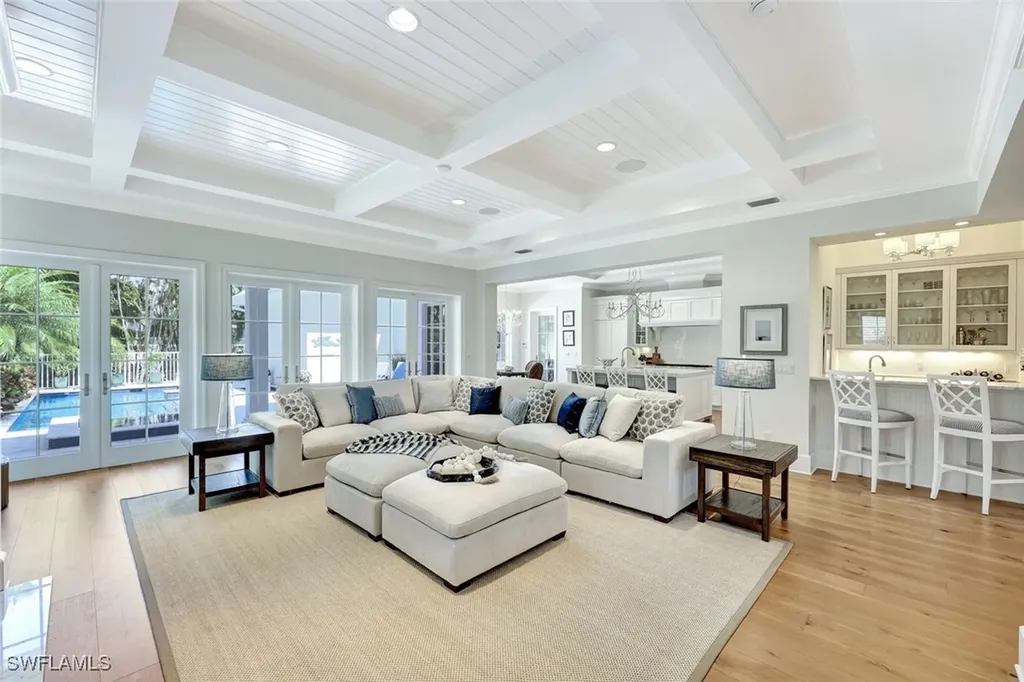 455 13th Avenue S Naples FL 34102