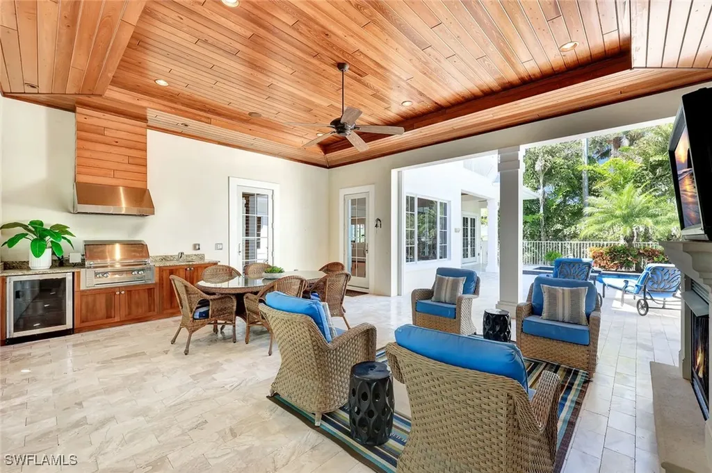 455 13th Avenue S Naples FL 34102