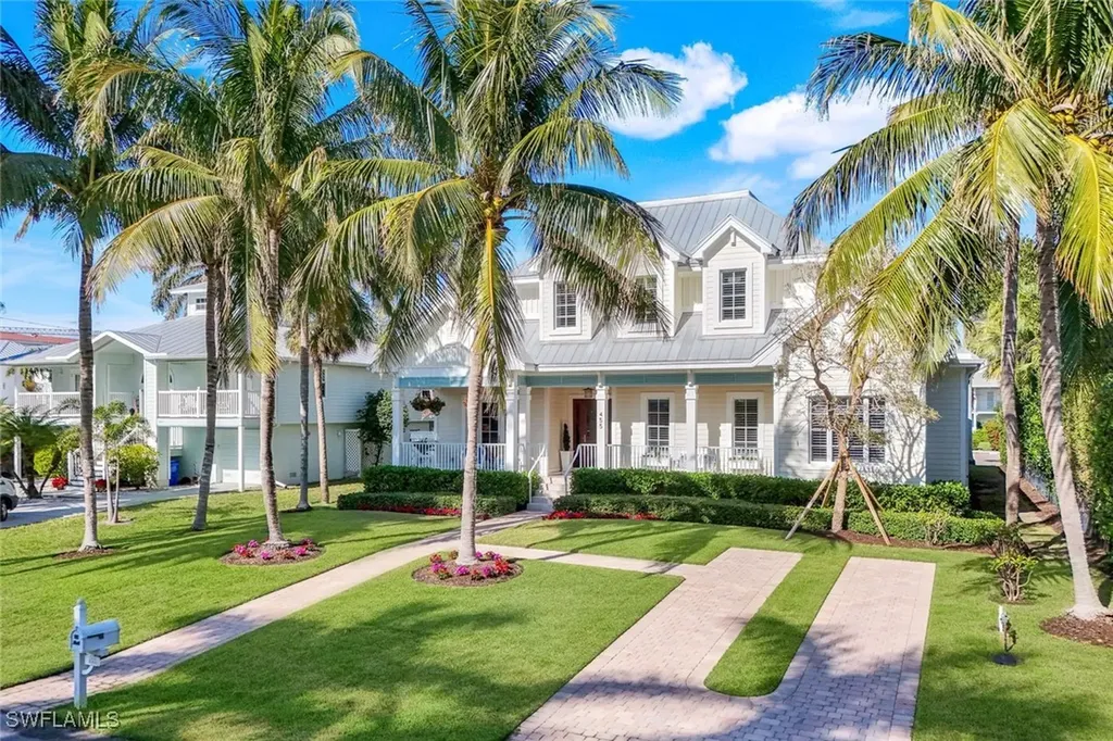 455 13th Avenue S Naples FL 34102