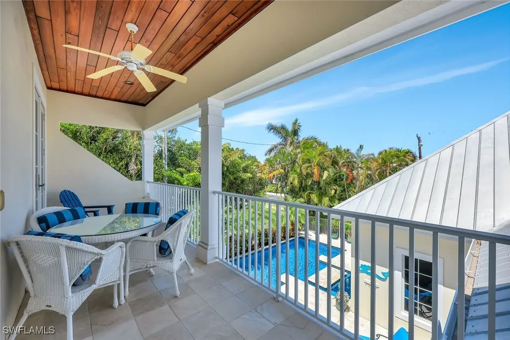 455 13th Avenue S Naples FL 34102