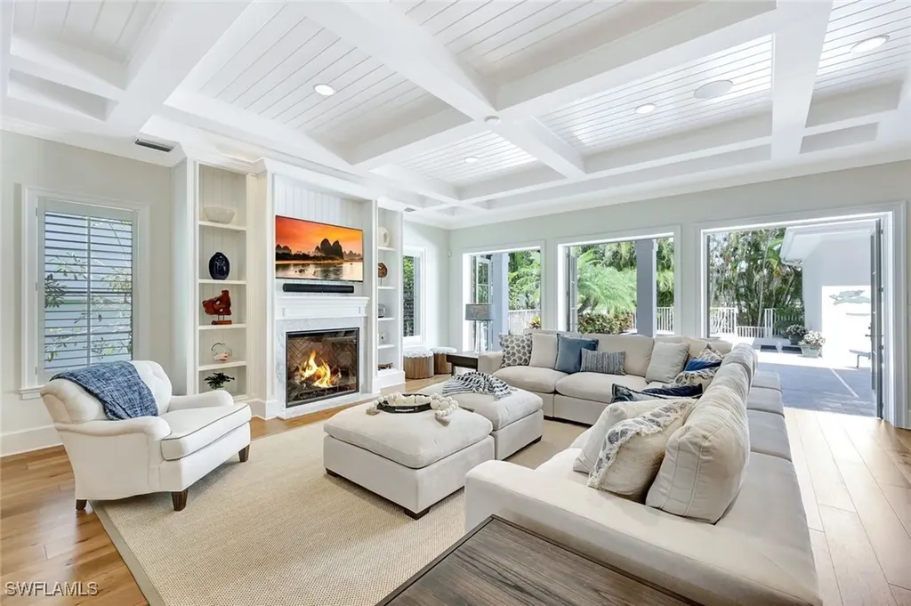 455 13th Avenue S Naples FL 34102