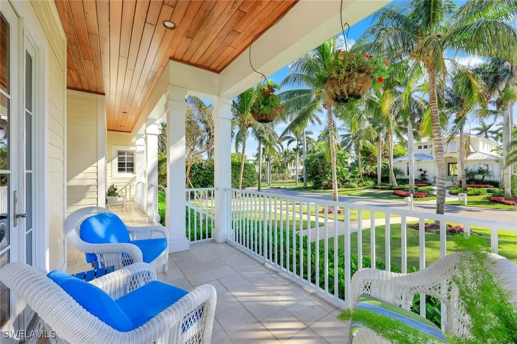 455 13th Avenue S Naples FL 34102