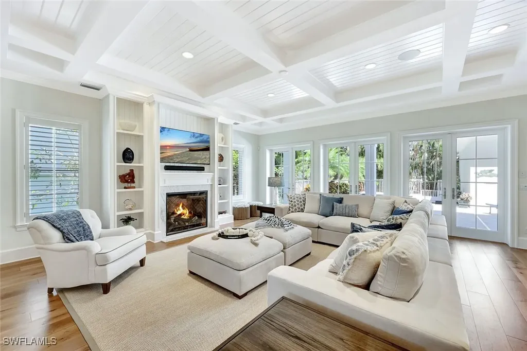 455 13th Avenue S Naples FL 34102
