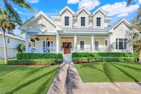 455 13TH Avenue S Naples FL 34102