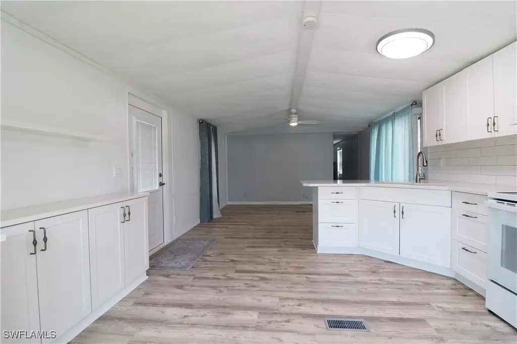 221 Grassy Key Lane Naples FL 34114