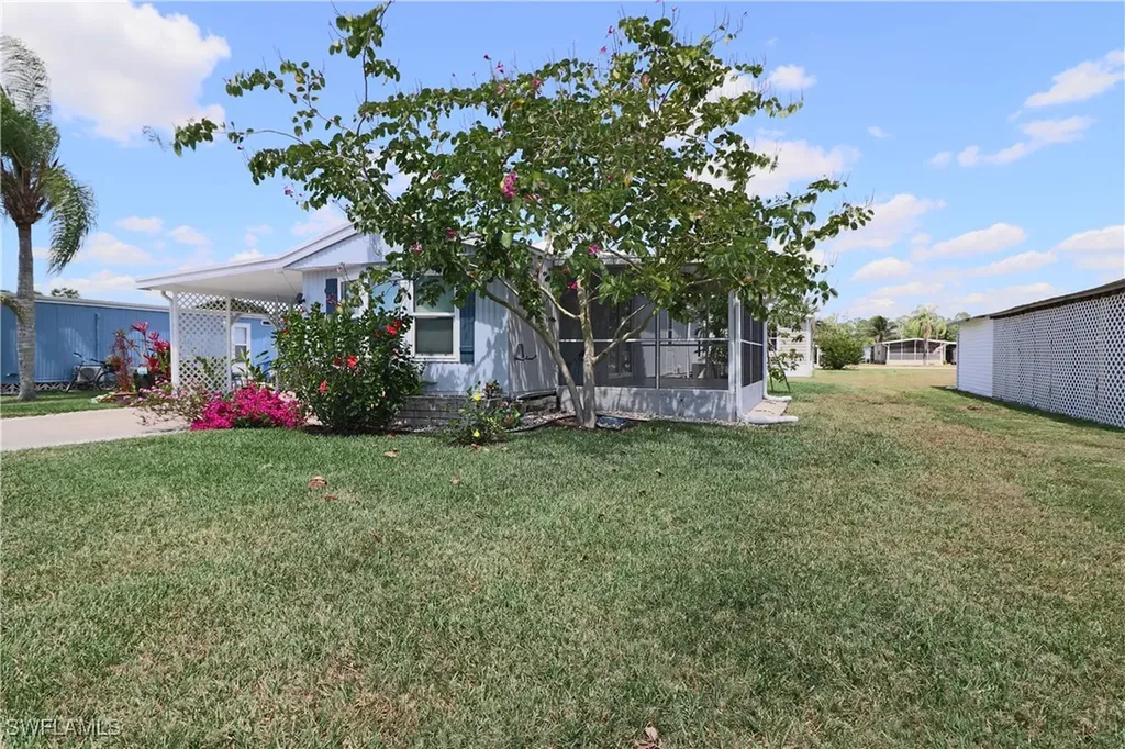 221 Grassy Key Lane Naples FL 34114