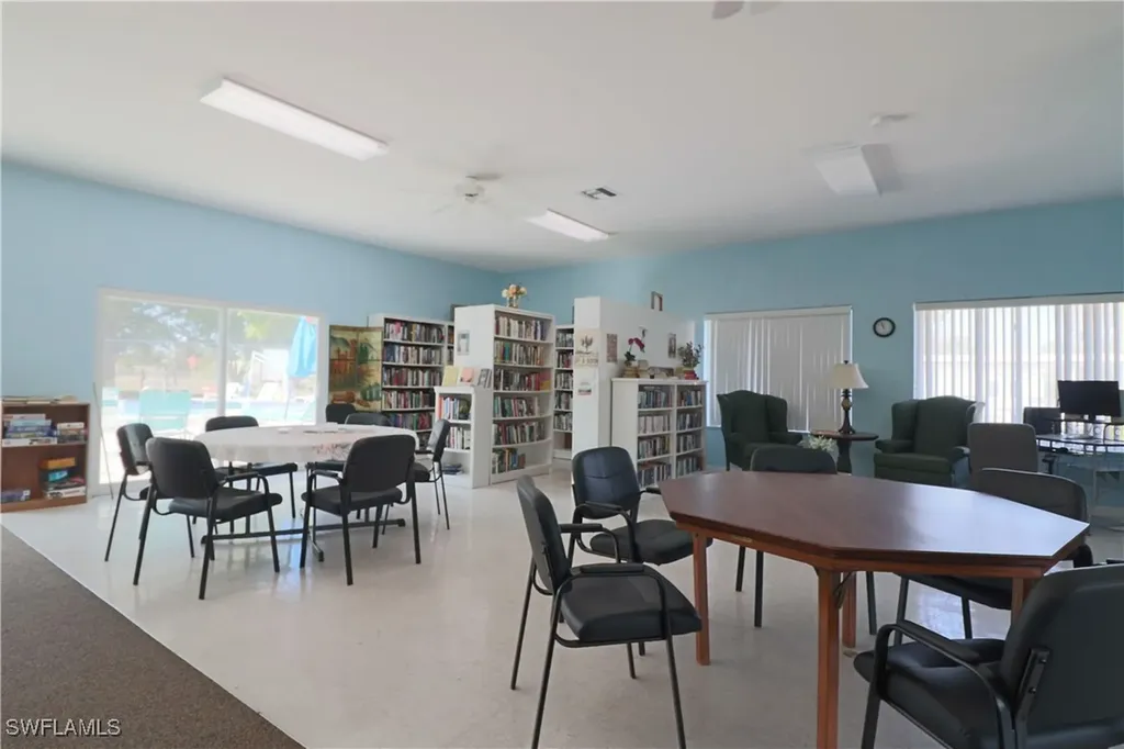 221 Grassy Key Lane Naples FL 34114