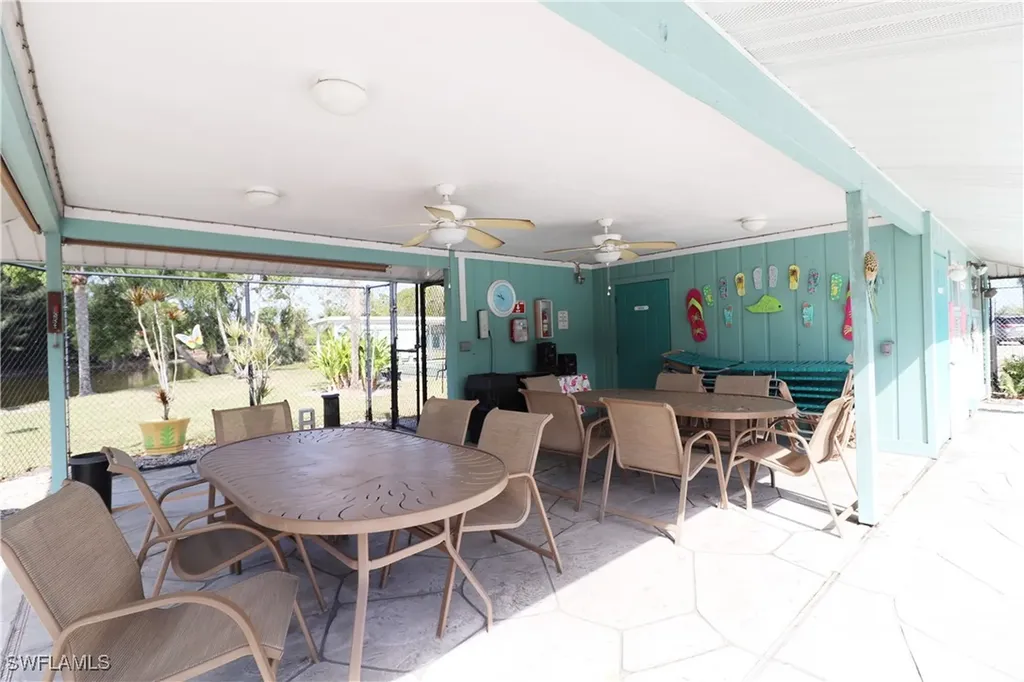 221 Grassy Key Lane Naples FL 34114