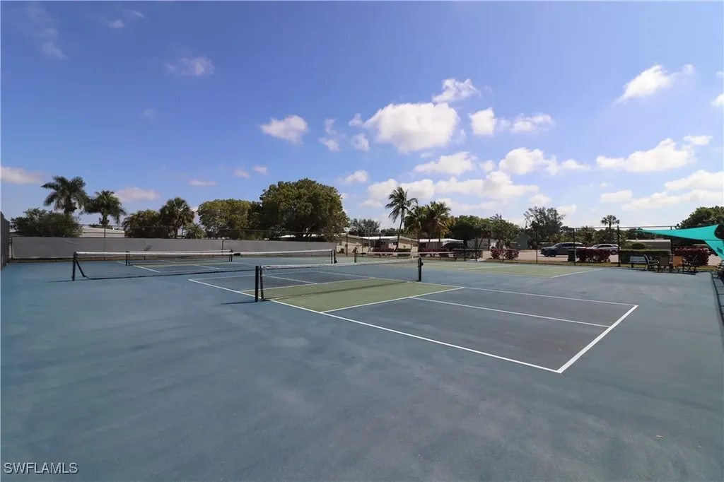 221 Grassy Key Lane Naples FL 34114