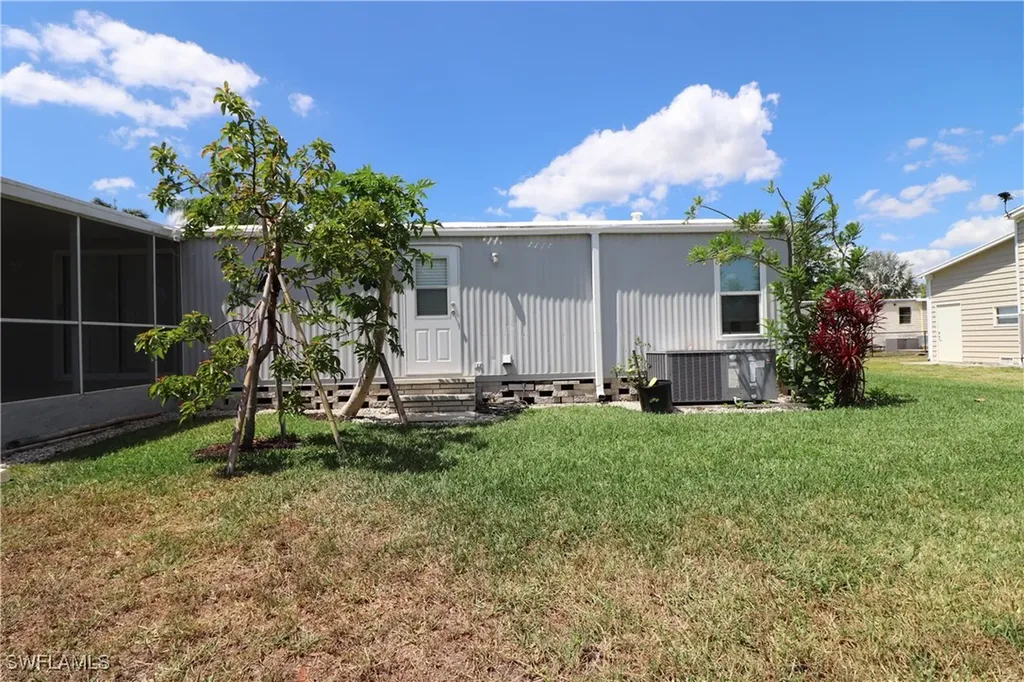 221 Grassy Key Lane Naples FL 34114