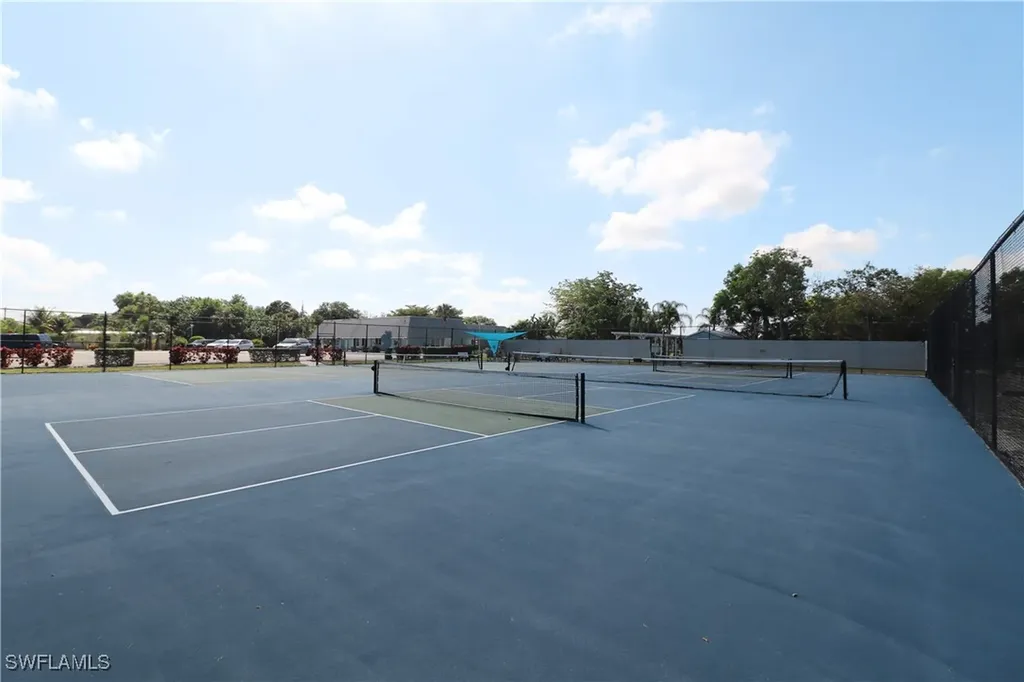 221 Grassy Key Lane Naples FL 34114