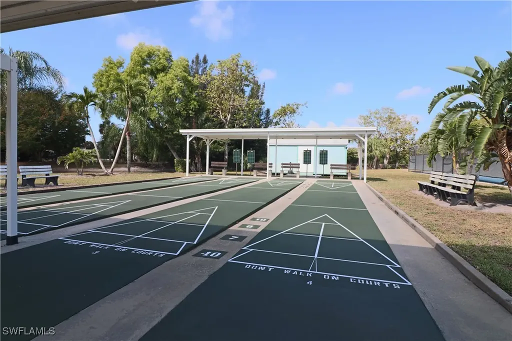 221 Grassy Key Lane Naples FL 34114