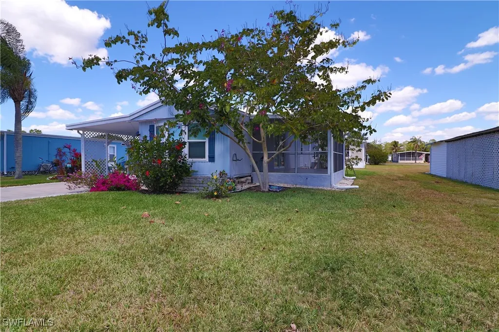 221 Grassy Key Lane Naples FL 34114