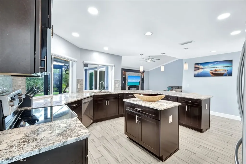 5301 Chiquita Boulevard S Cape Coral FL 33914