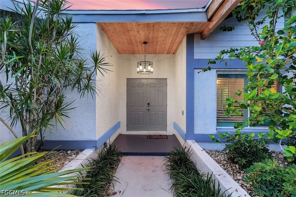 5301 Chiquita Boulevard S Cape Coral FL 33914