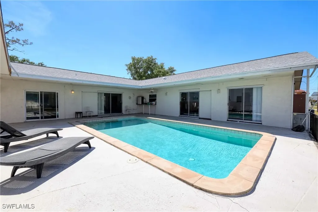 1888 Coral Circle North Fort Myers FL 33903