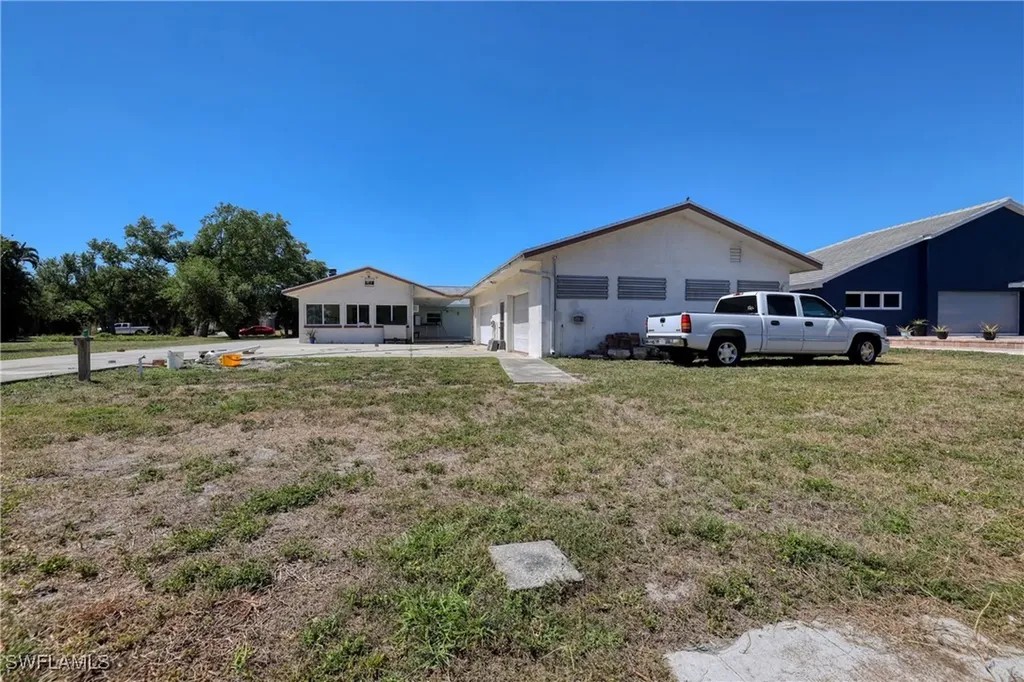 1888 Coral Circle North Fort Myers FL 33903