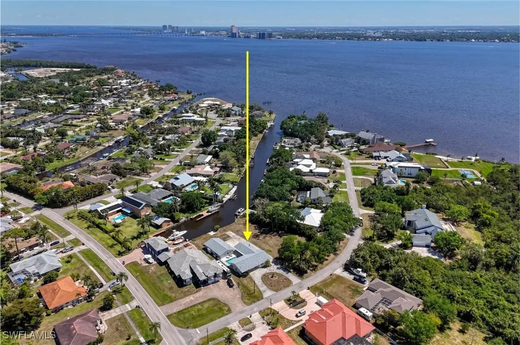 1888 Coral Circle North Fort Myers FL 33903