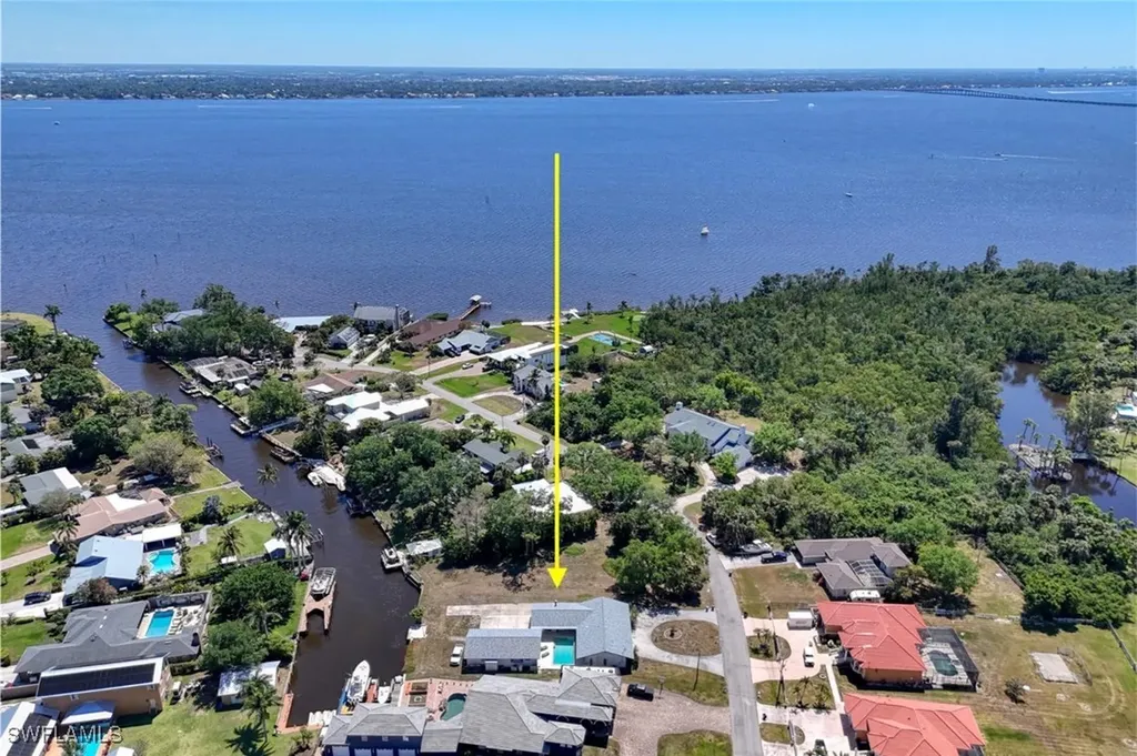 1888 Coral Circle North Fort Myers FL 33903