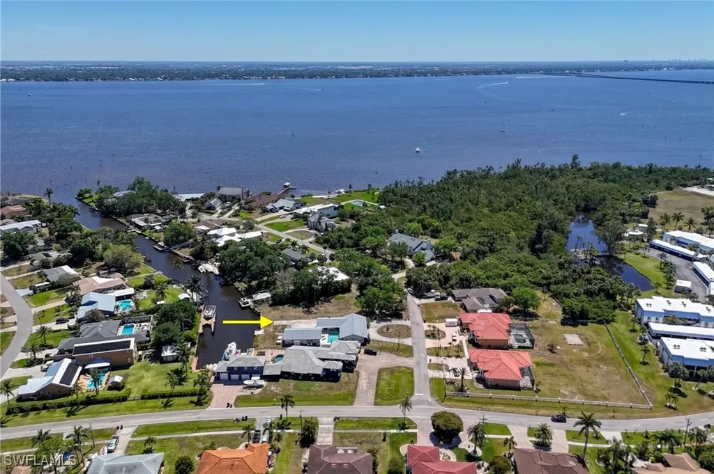1888 Coral Circle North Fort Myers FL 33903