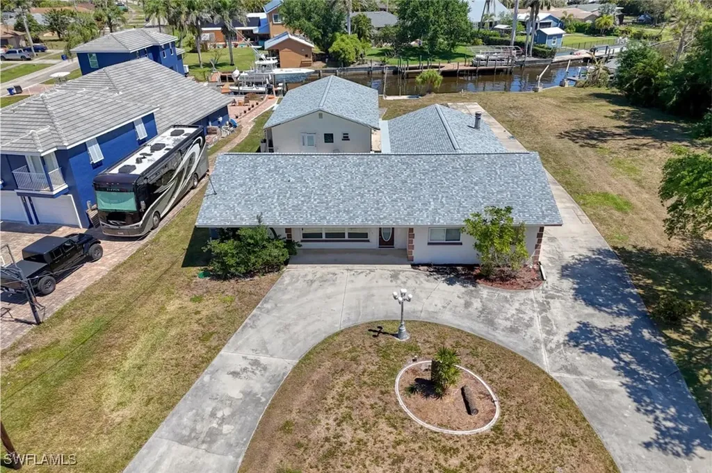 1888 Coral Circle North Fort Myers FL 33903