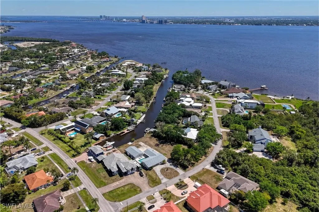 1888 Coral Circle North Fort Myers FL 33903