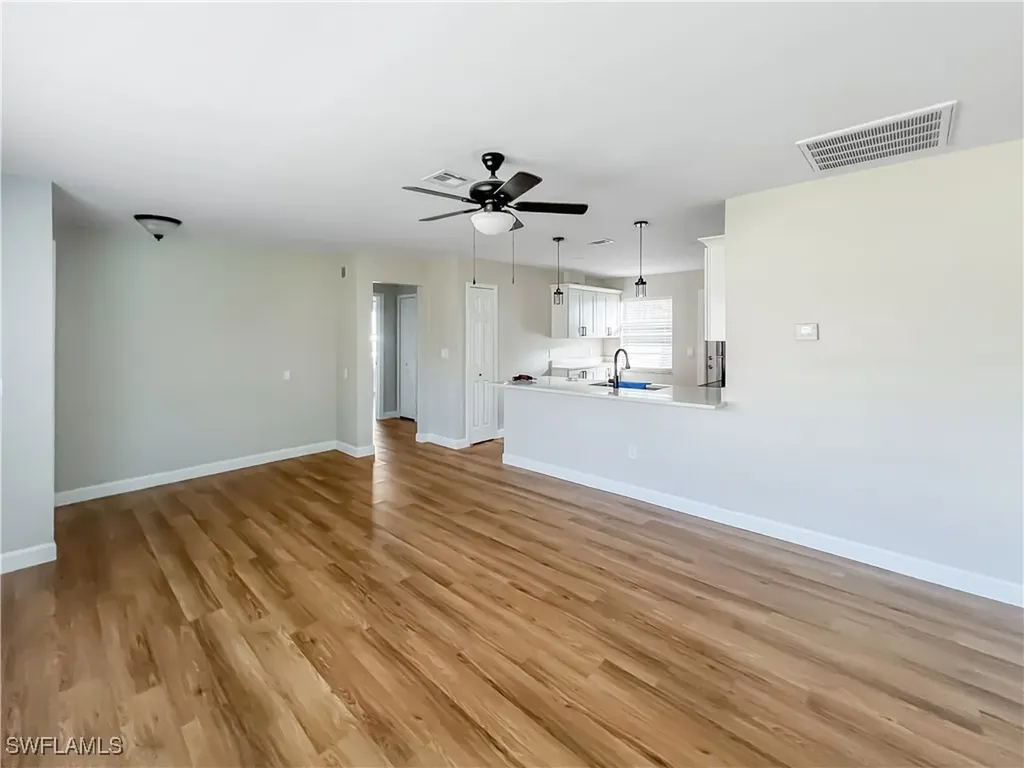 328 Cape Coral Parkway W Cape Coral FL 33914
