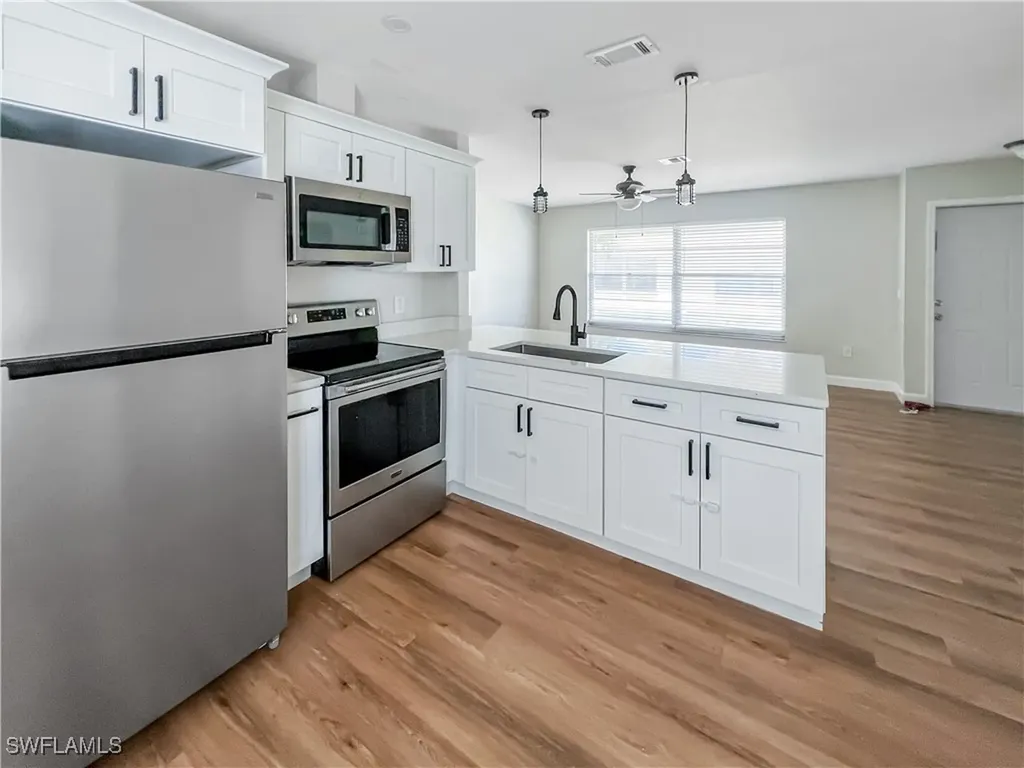 328 Cape Coral Parkway W Cape Coral FL 33914