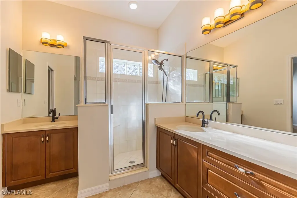 144 Glen Eagle Circle Naples FL 34104